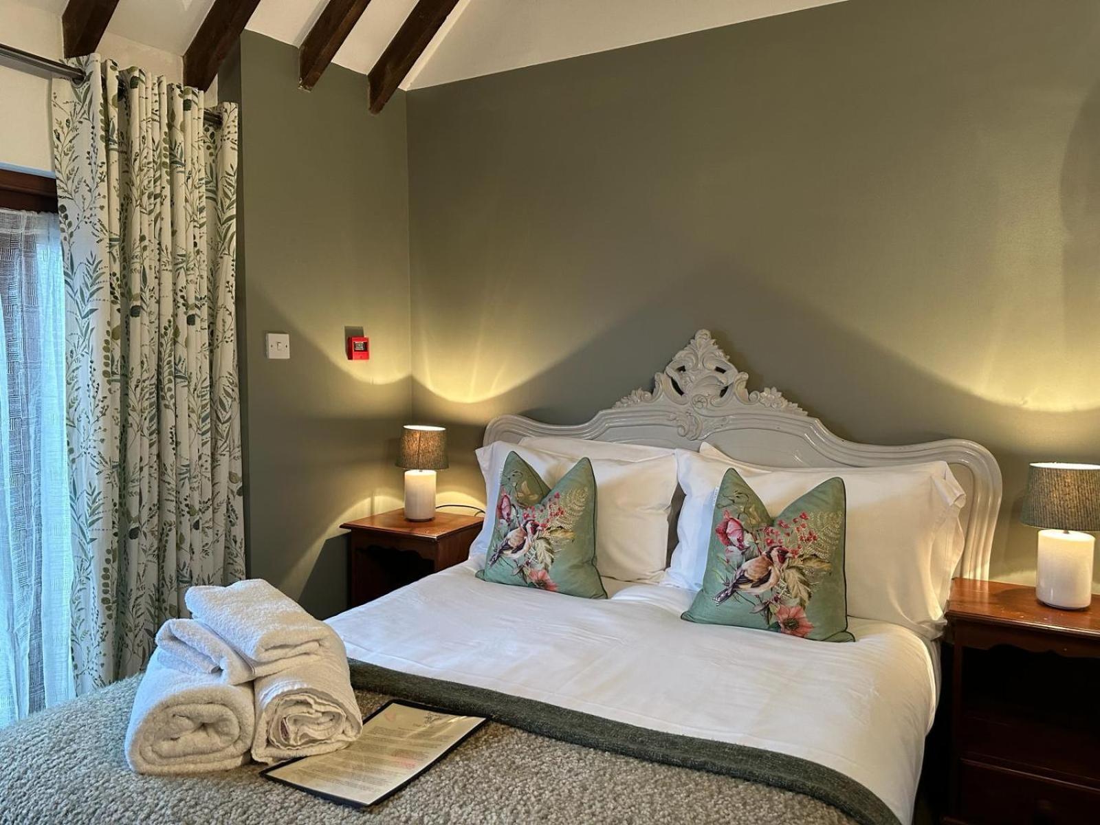 The Bull On The Green Lewes Room photo